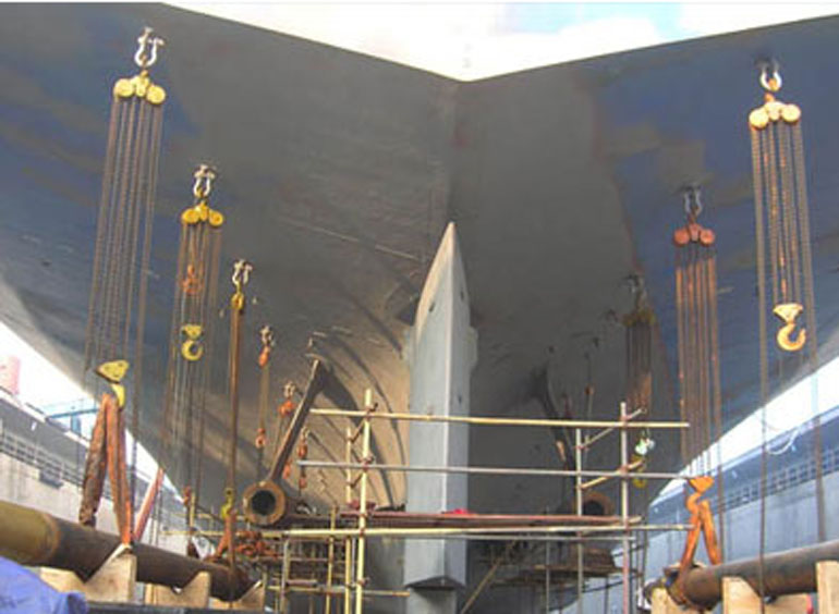 起重葫蘆在船舶制造中的應用案例01.jpg
